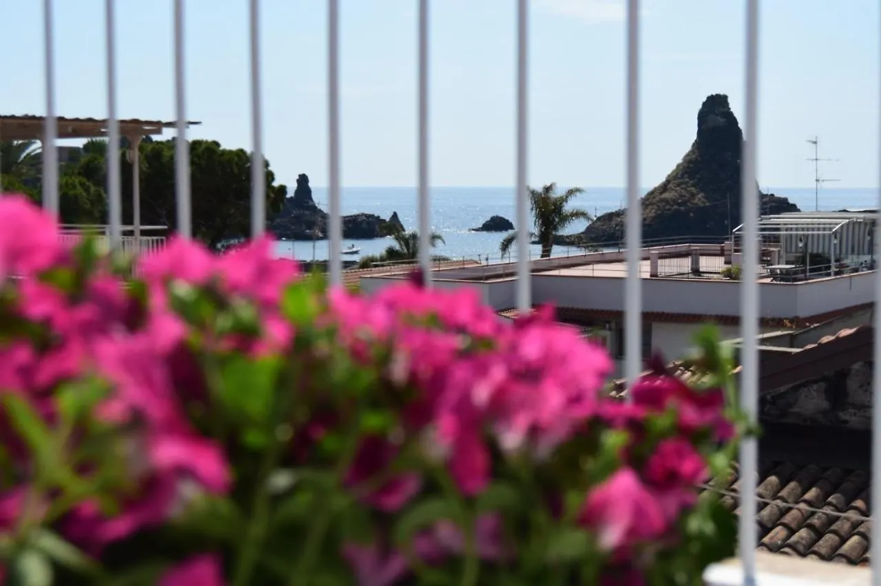 Casa Vacanze Caramagna アーチ・カステッロ アパート